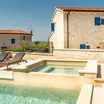 Beautiful Torre Iii With Sauna In Tar Villa Tar-Vabriga