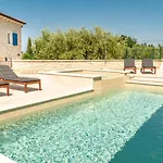 Beautiful Torre Iii With Sauna In Tar Vila Tar-Vabriga