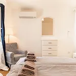 Villa Beautiful Torre Iii With Sauna In Tar Tar-Vabriga