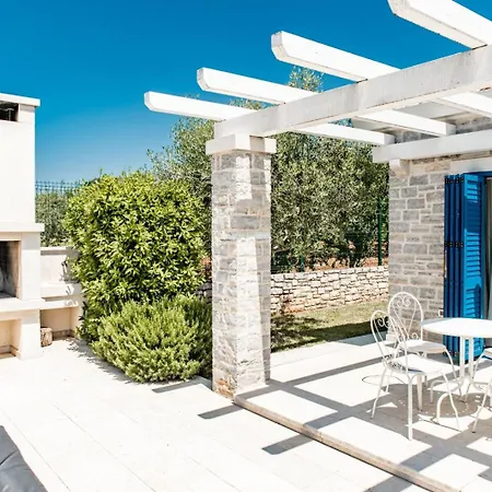 Villa Beautiful Torre Iii With Sauna In Tar *