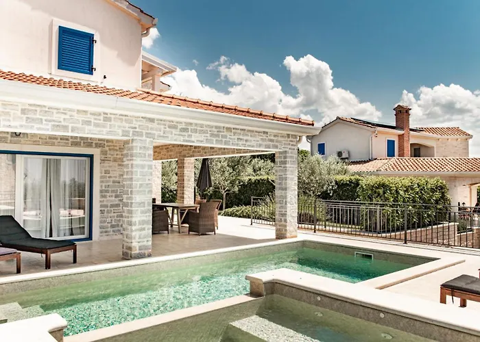 Willa Beautiful Torre Iii With Sauna In Tar Tar-Vabriga