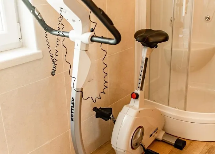 Beautiful Torre Iii With Sauna In Tar