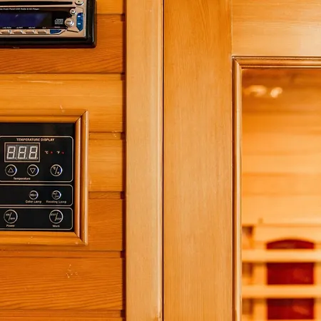 Beautiful Torre Iii With Sauna In Tar Villa