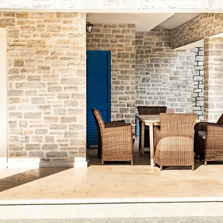 וילה Beautiful Torre Iii With Sauna In Tar Tar-Vabriga