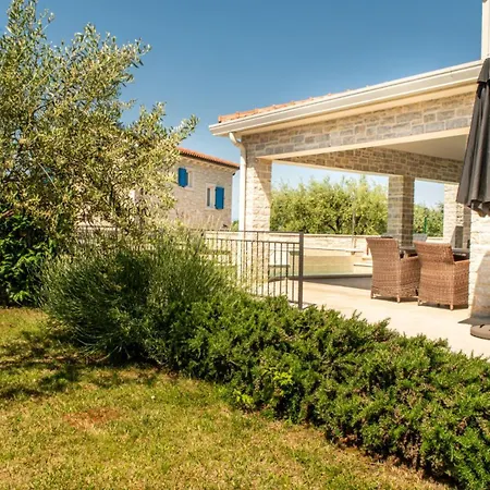 וילה Beautiful Torre Iii With Sauna In Tar *